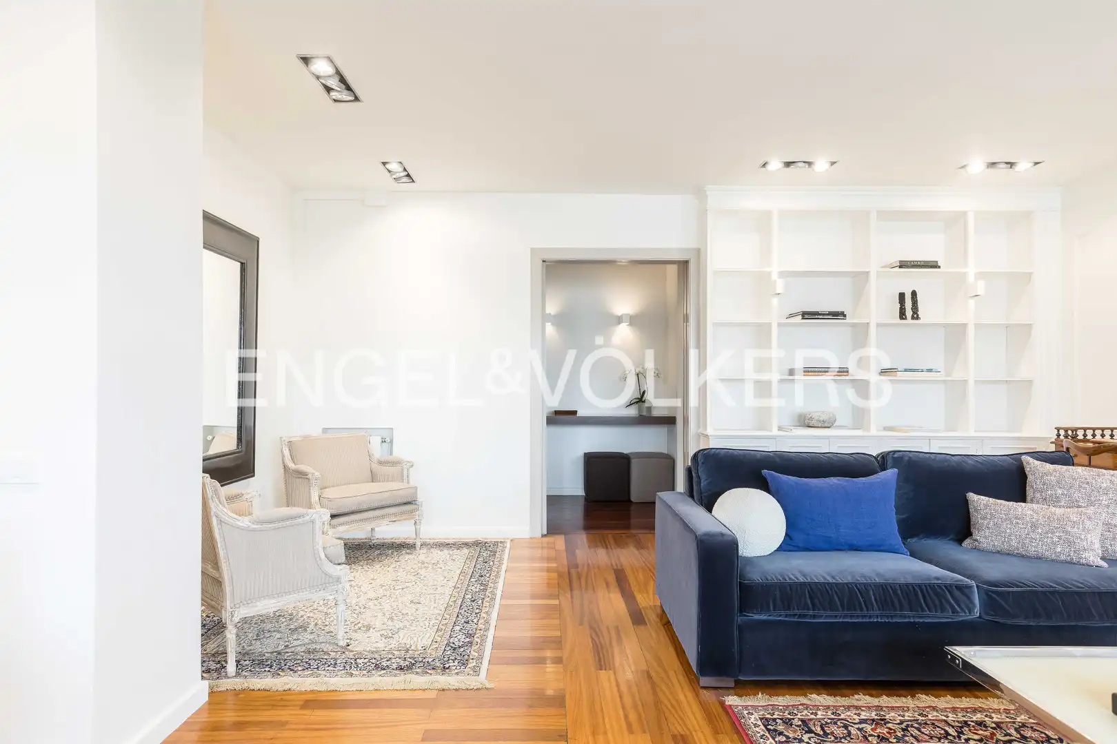 Living room of Flat for rent in Barcelona  with Air Conditioner, Heating and Parquet flooring