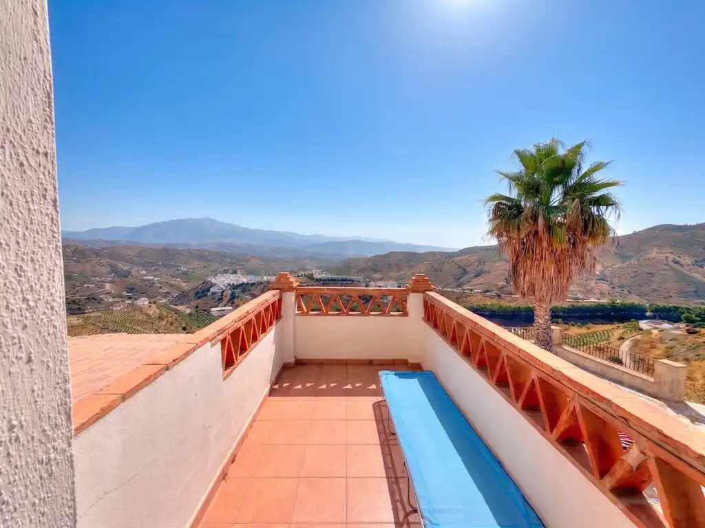 Terraza de Finca rústica en venta en Almáchar con Jardín privado, Trastero y Piscina
