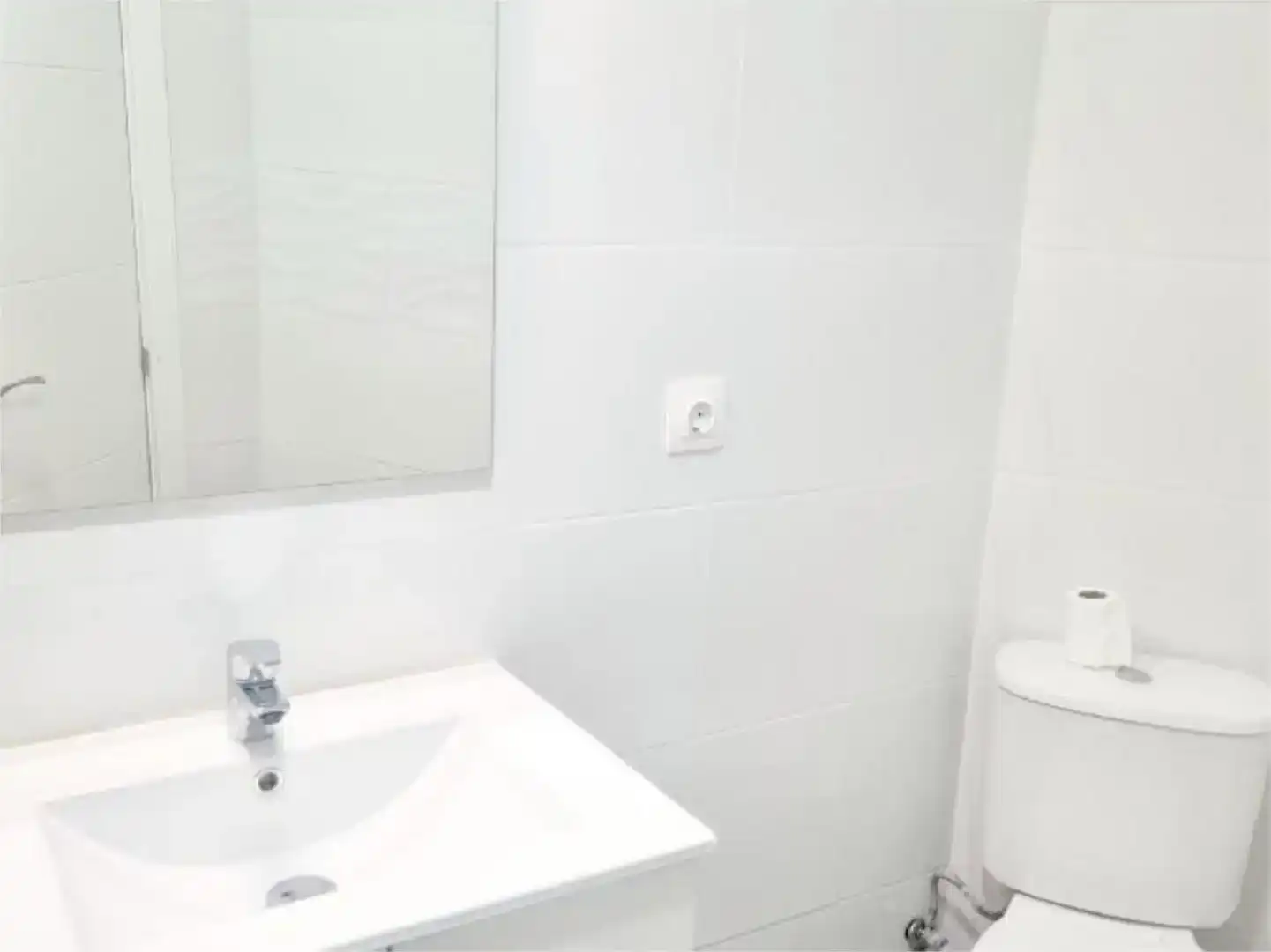 Bathroom of Flat for rent in Aldaia, Valencia