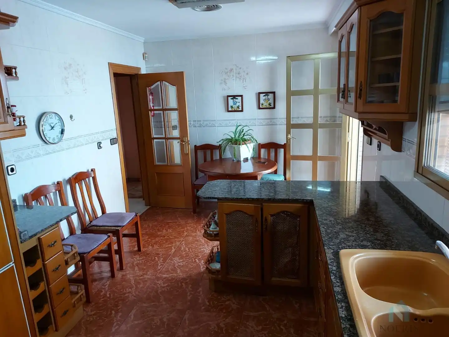 Kitchen of Flat for share in Picassent  with Terrace and Furnished