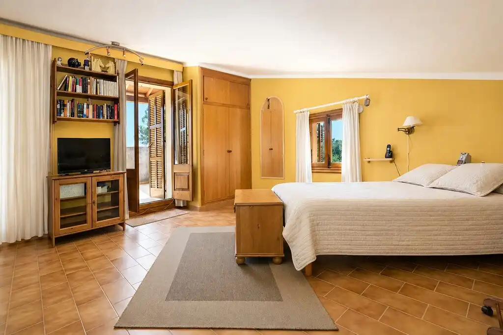 Country house with pool for sale in Campanet, imagen 4