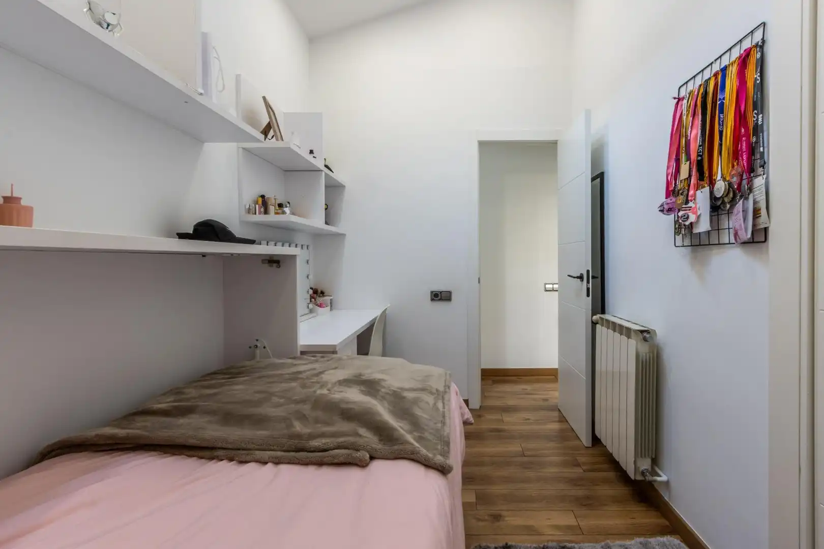Dormitori de Casa o xalet en venda en Sabadell amb Aire condicionat, Calefacció i Parquet