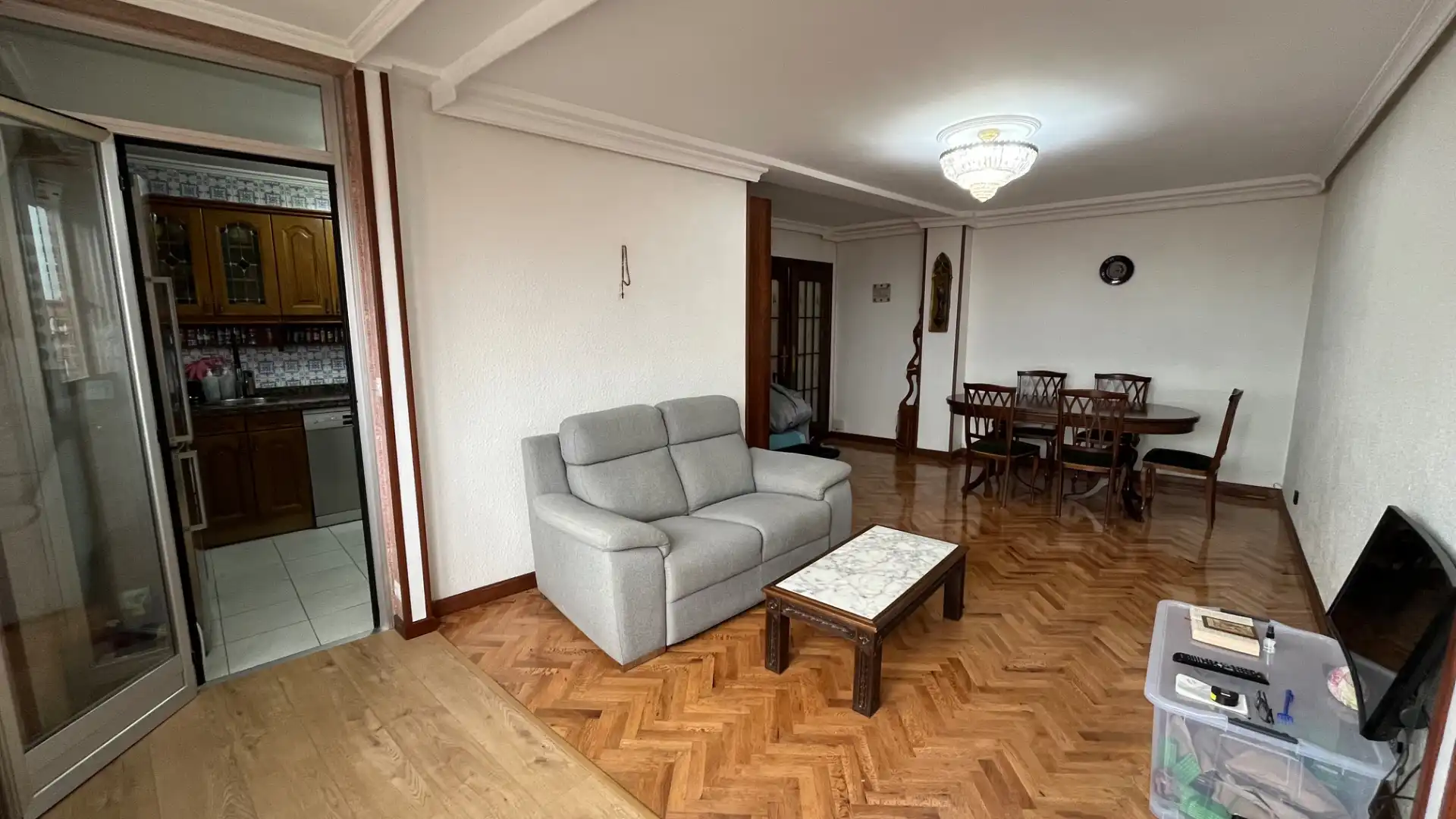 Sala d'estar de Pis en venda en Valladolid amb Calefacció, Parquet i Traster