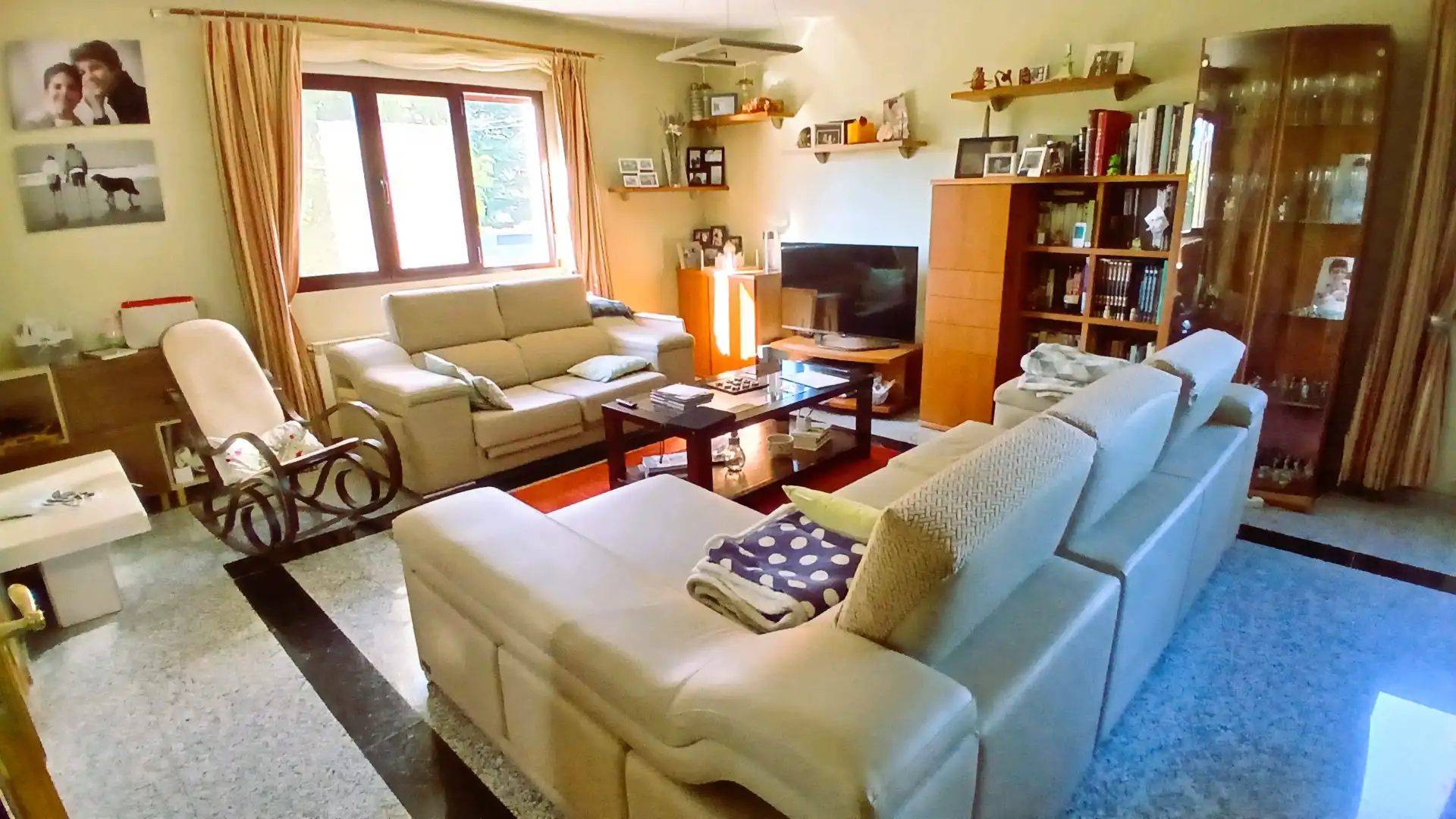 Sala d'estar de Casa o xalet en venda en Collado Villalba amb Calefacció, Jardí privat i Terrassa