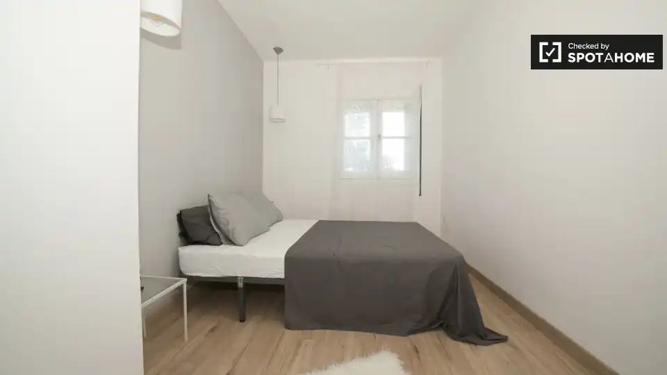 Room in Triana Casco Antiguo