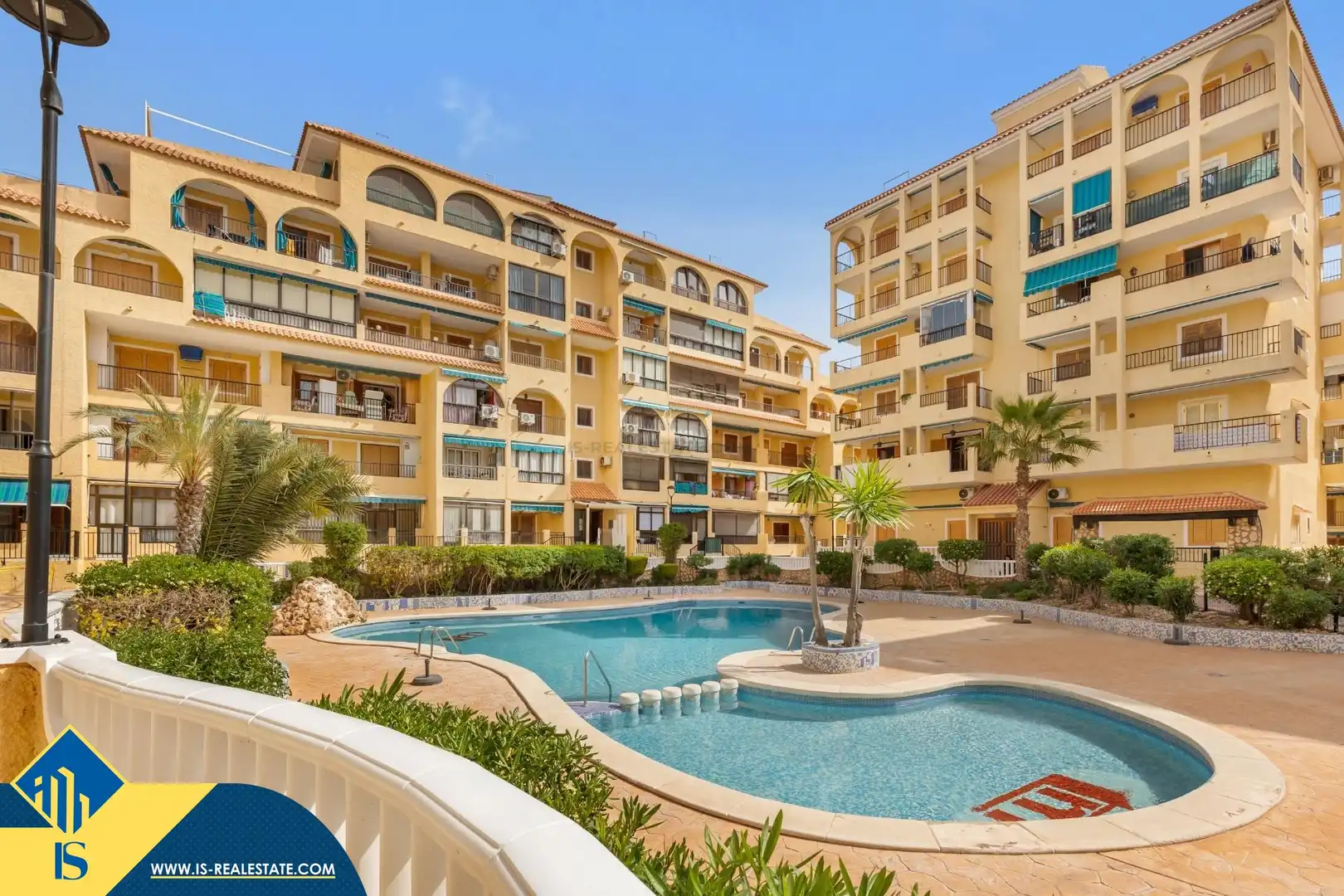 Exterior view of Flat for sale in Torrevieja  with Terrace, Furnished and Community pool