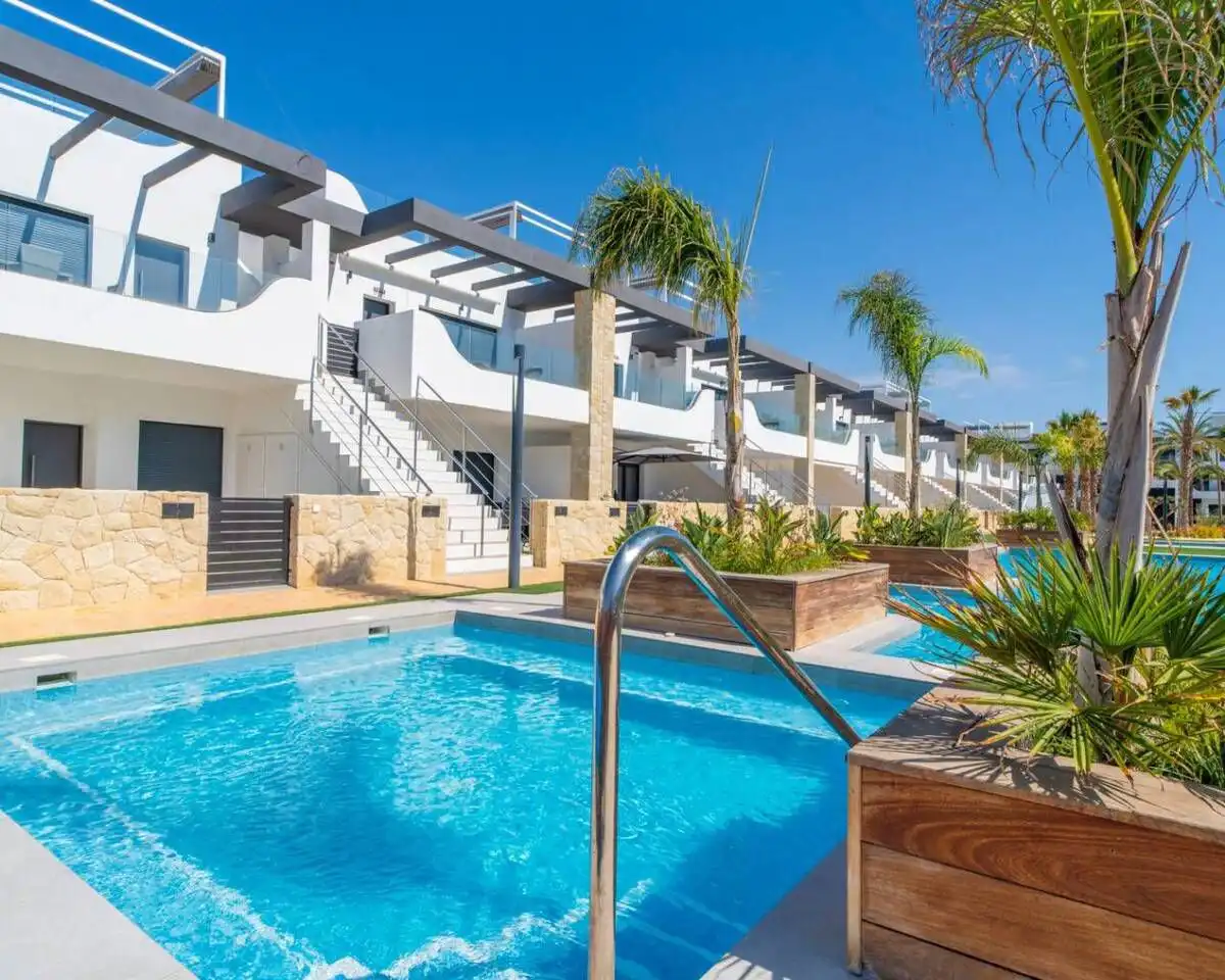 Apartamento con piscina en venta en Campanario