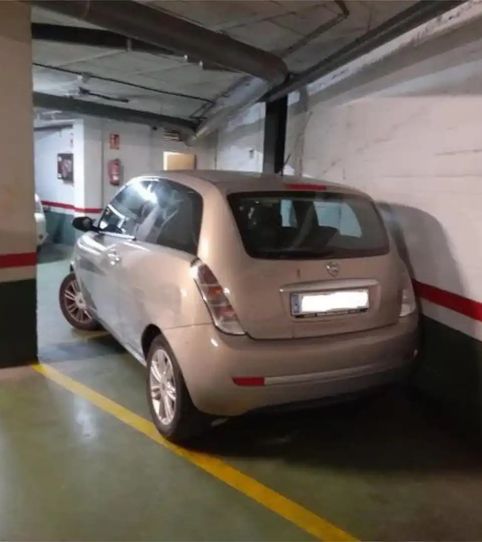 Foto 2 de Garaje en venta en Calle Estrellita Castro, 4, San Gil, Sevilla Capital