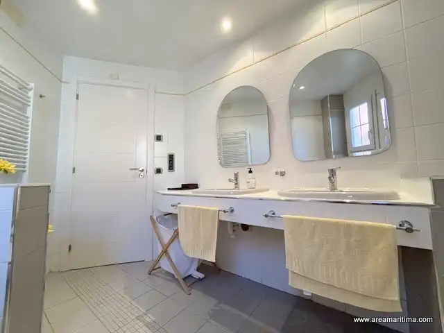 Bathroom of Detached homes for sale in Alboraya  with Air Conditioner, Parquet flooring and Terrace