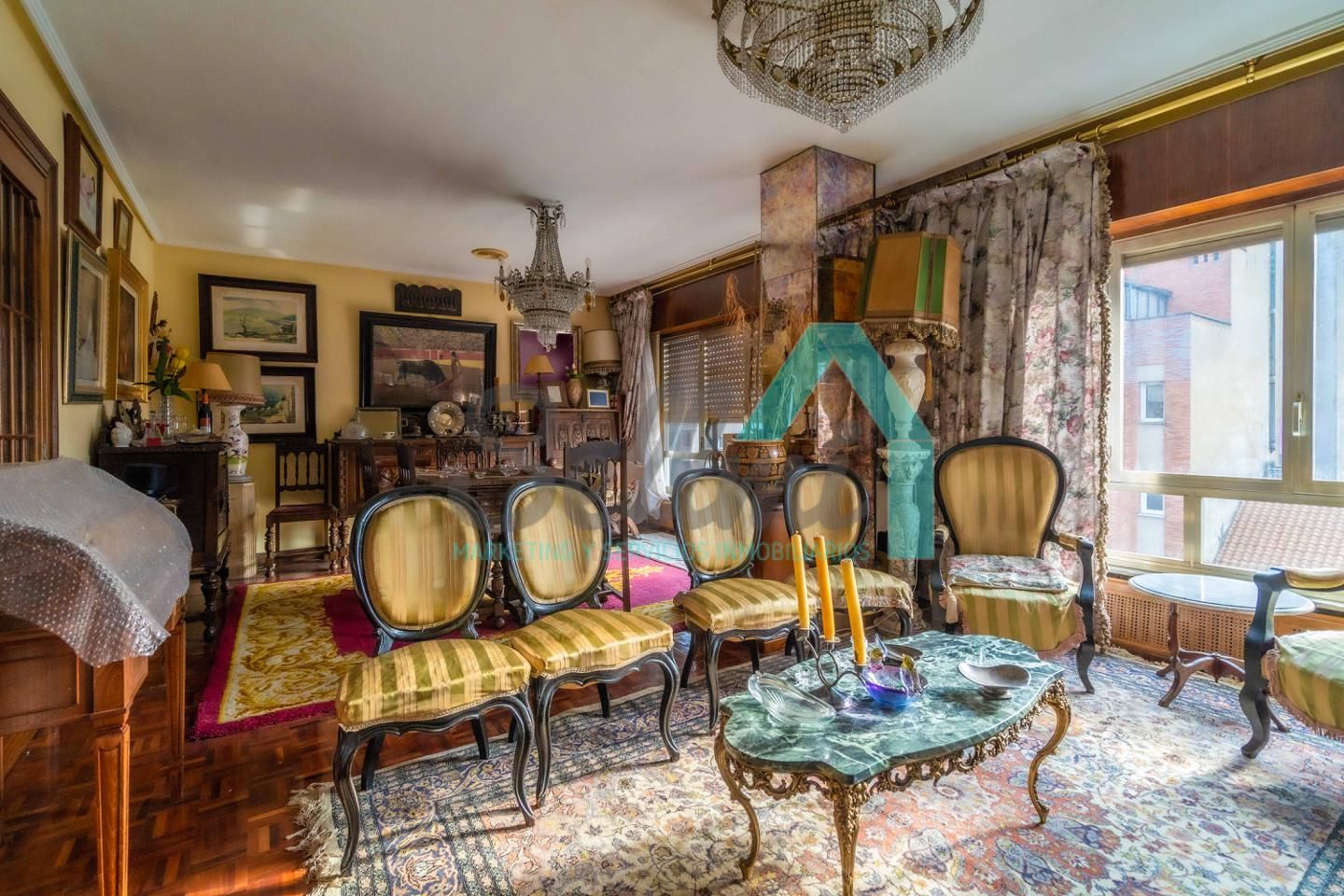 Flat for sale in Cervantes, Parque San Francisco - Uría, Centro - Casco Histórico