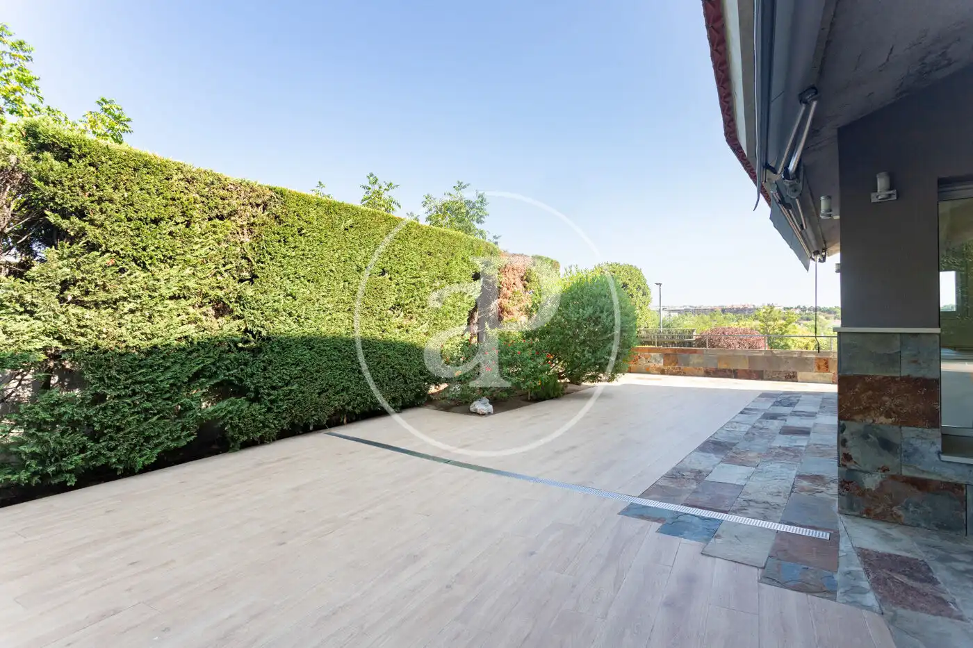 Terrassa de Casa o xalet en venda en Sant Cugat del Vallès amb Aire condicionat, Calefacció i Jardí privat