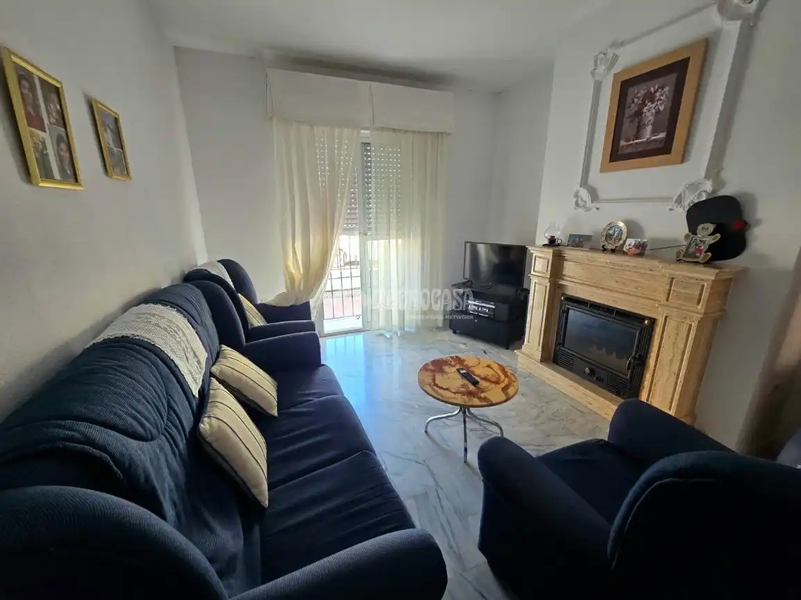 Sala de estar de Casa adosada en venta en Morón de la Frontera
