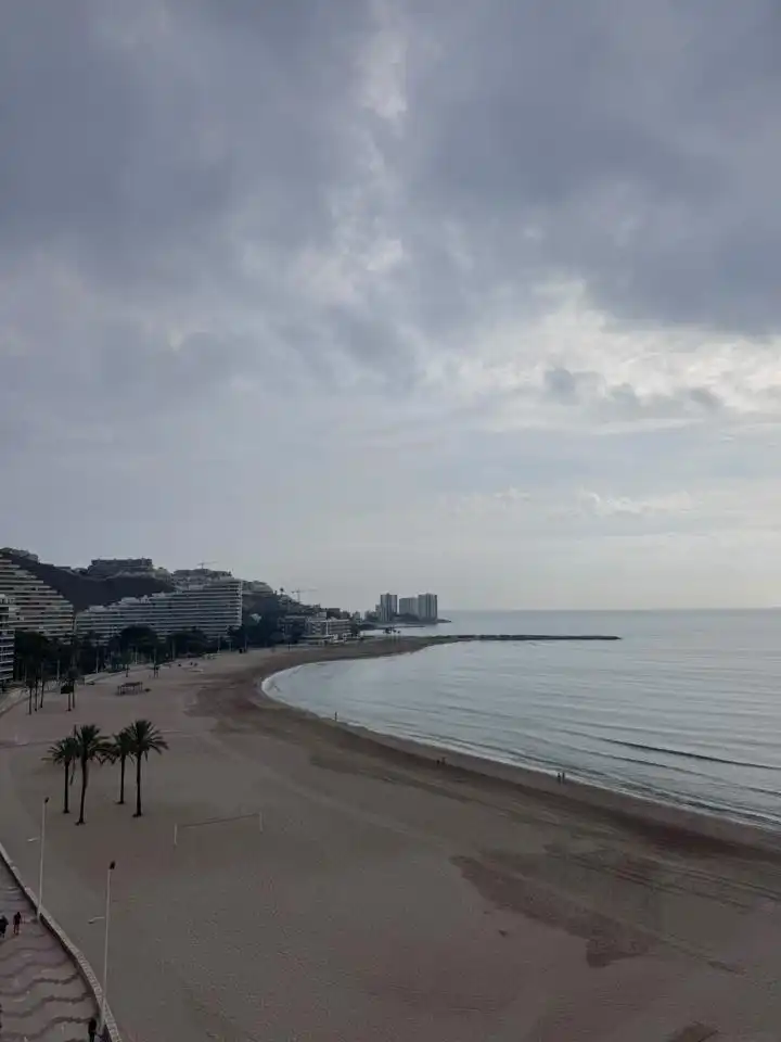 Apartament amb piscina en venda a Perez Galdos