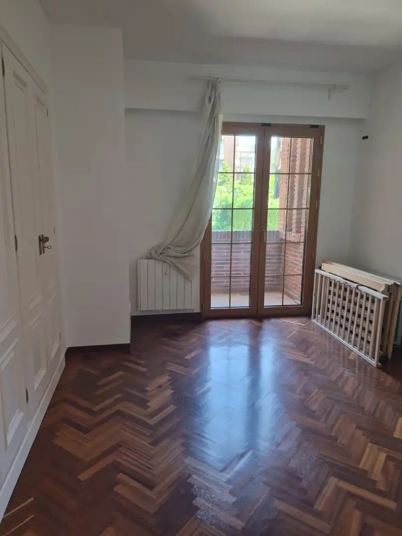 Bedroom of Flat for rent in Madrid  with Air Conditioner, Heating and Parquet flooring