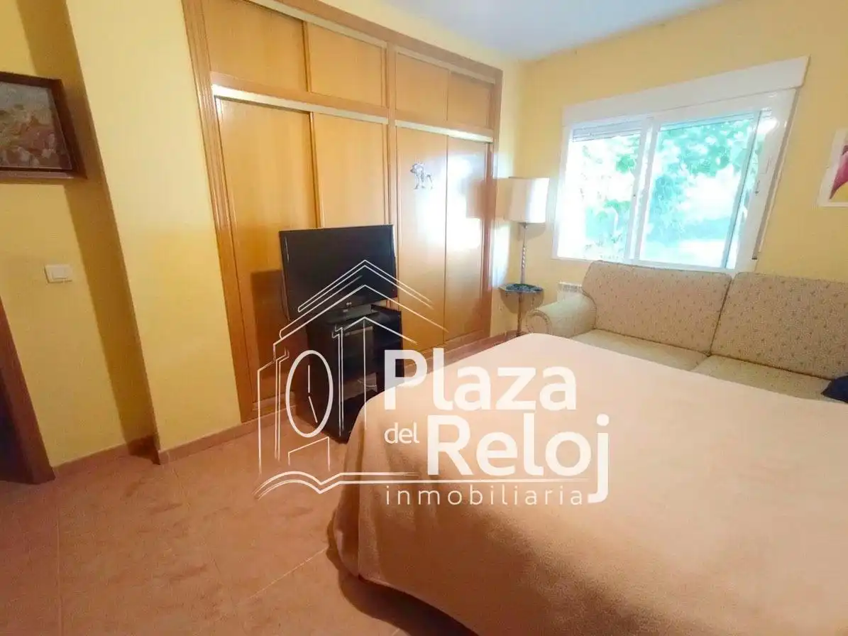 Vista exterior de Casa o chalet en venta en Cazalegas con Calefacción, Jardín privado y Piscina