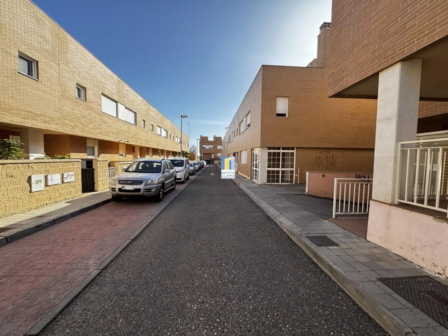 Vista exterior de Casa adosada en venda en Zamora Capital  amb Calefacció, Terrassa i Traster