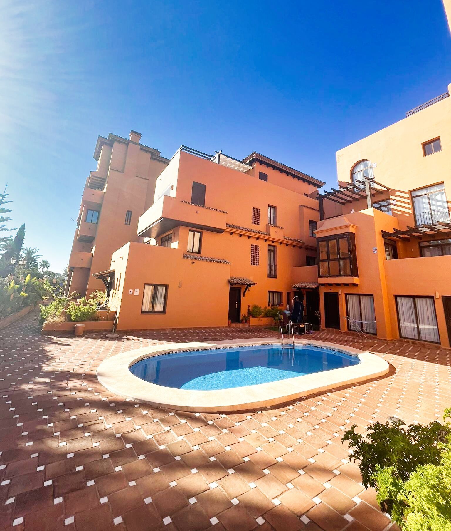 Exterior view of Apartment for sale in Estepona  with Air Conditioner, Terrace and Swimming Pool
