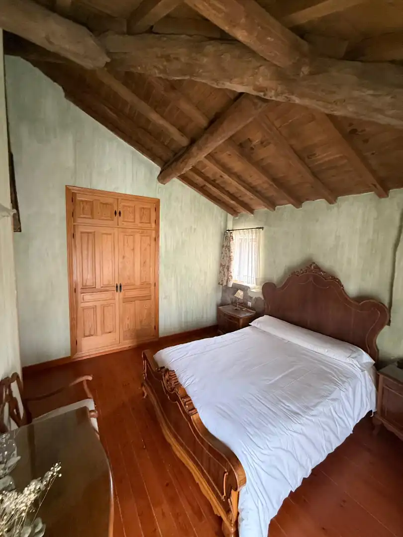 Habitación de Casa adosada en venta en La Torre con Calefacción, Jardín privado y Terraza