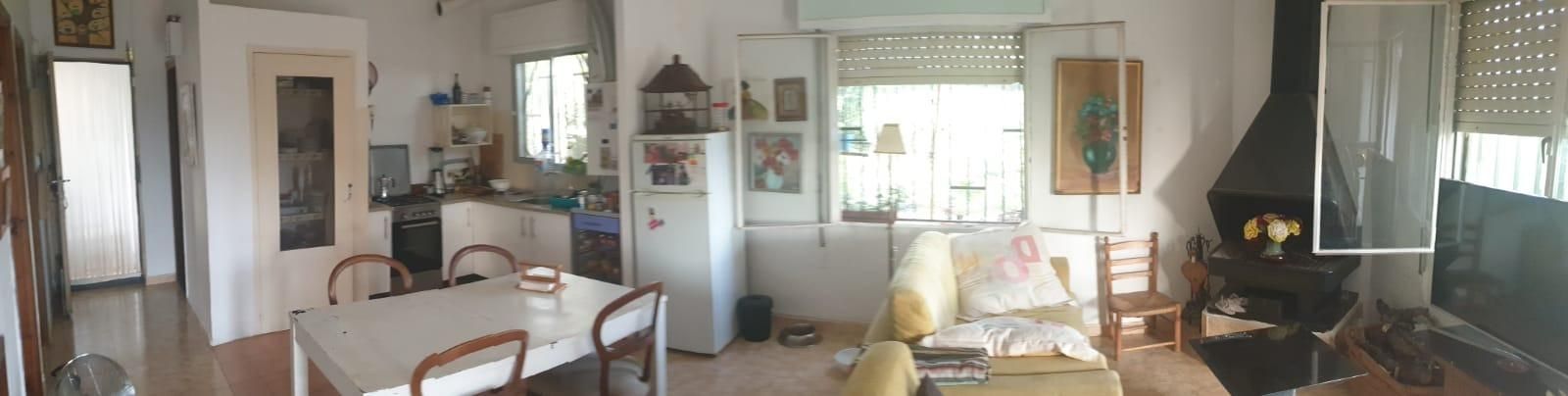 Sala d'estar de Casa o xalet en venda en Cheste amb Jardí privat, Terrassa i Traster