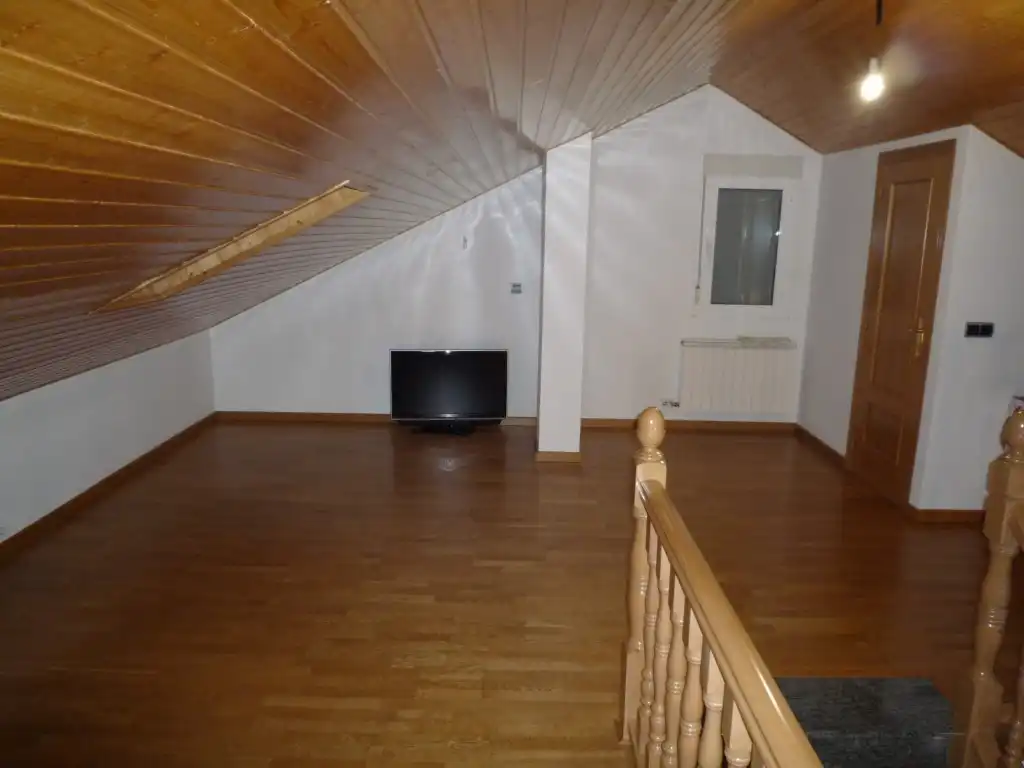 Casa adosada en venta en Carracedelo