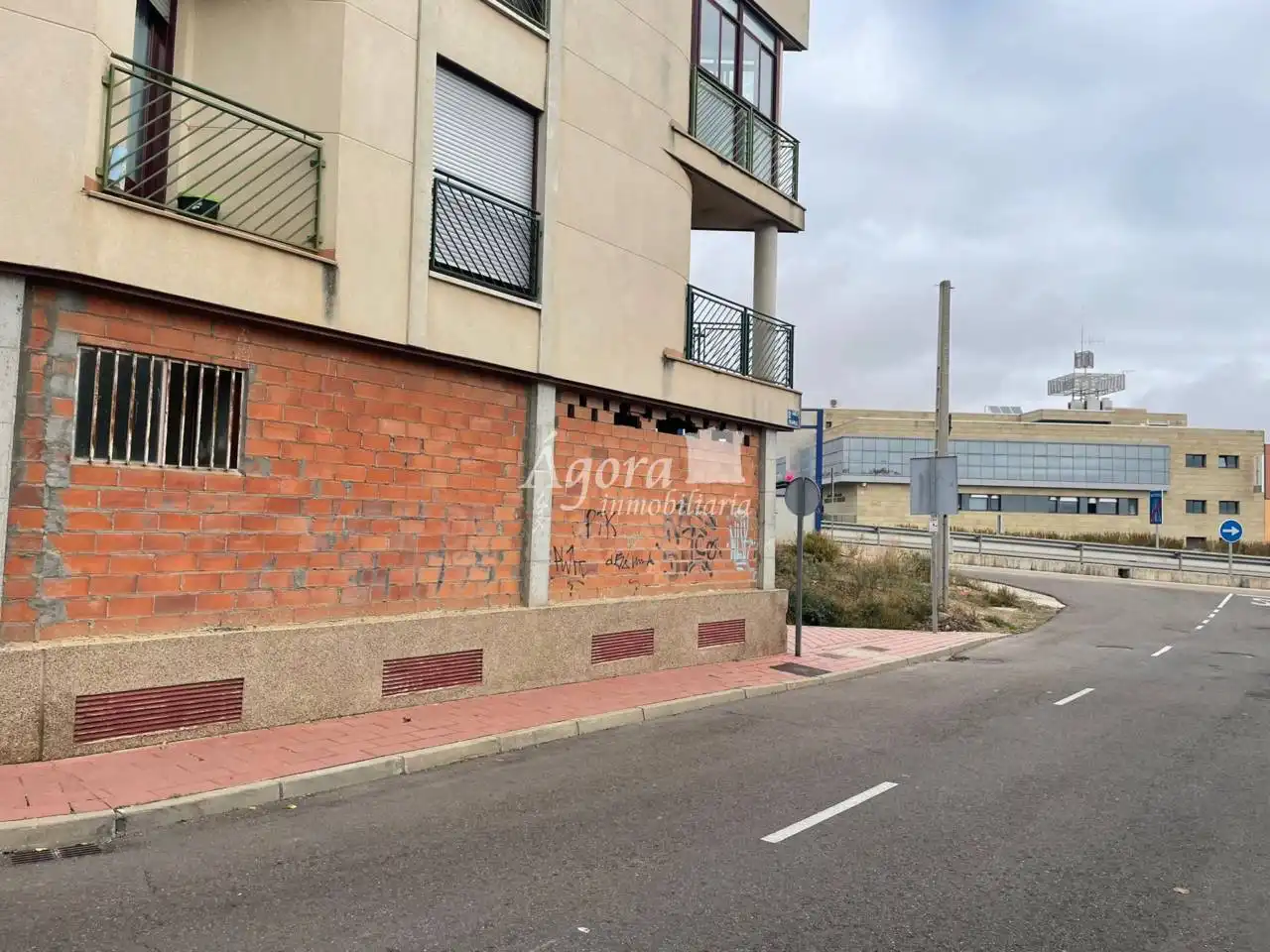 Gewerbefläche zum Verkauf in Calle Dojuelo, imagen 3
