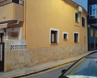 Vista exterior de Casa adosada en venda en Villajoyosa / La Vila Joiosa amb Aire condicionat, Parquet i Terrassa