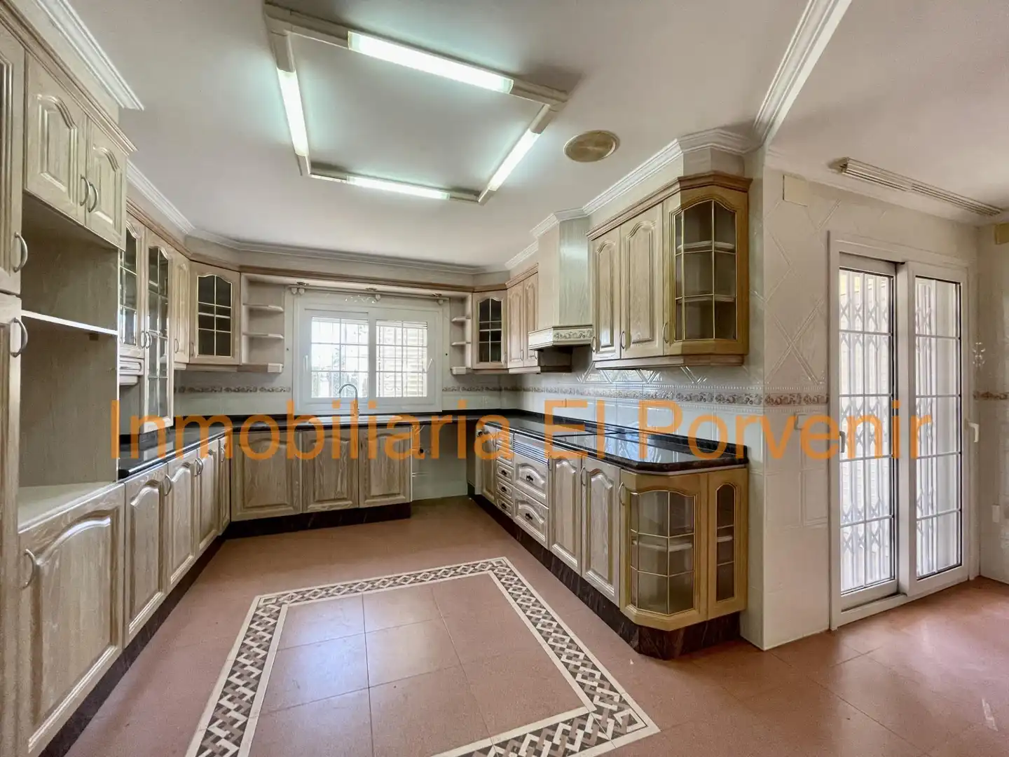 Cocina de Casa o chalet en venta en Torrent con Jardín privado, Terraza y Trastero