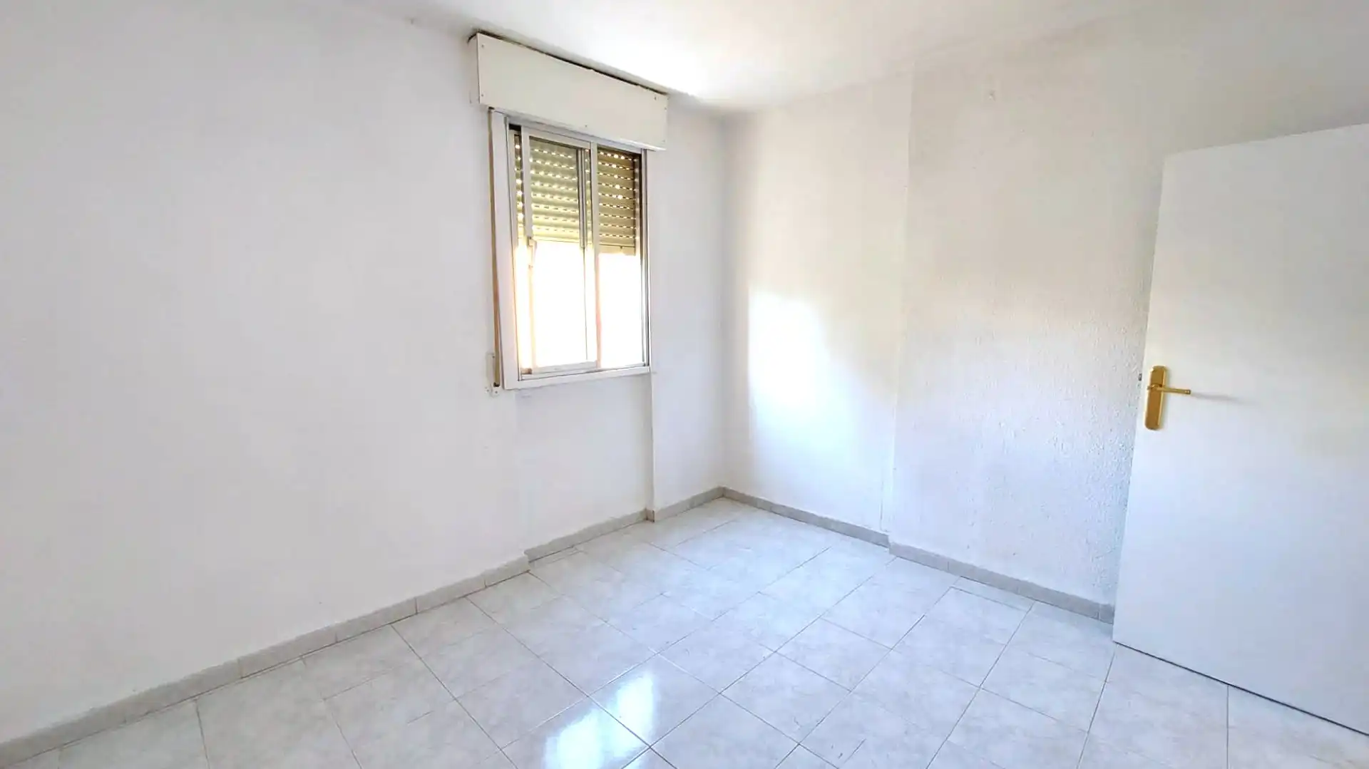 Habitación de Piso en venta en Madrid con Terraza