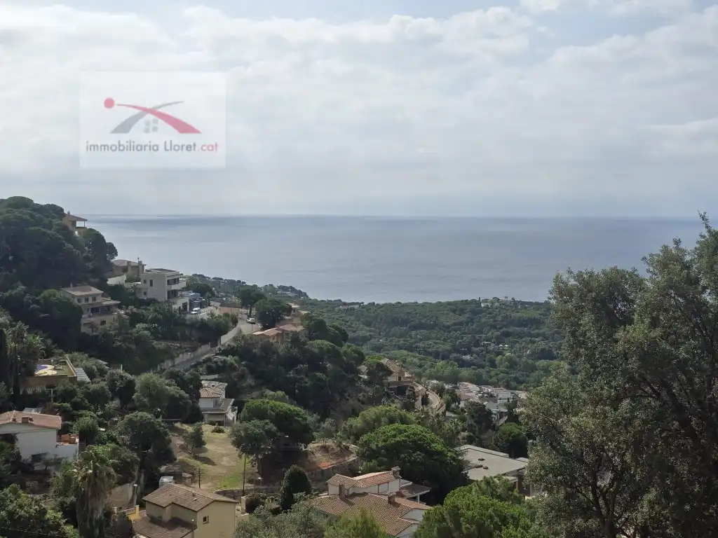 Terreno residencial en venta en Carrer Àligues 42, imagen 2