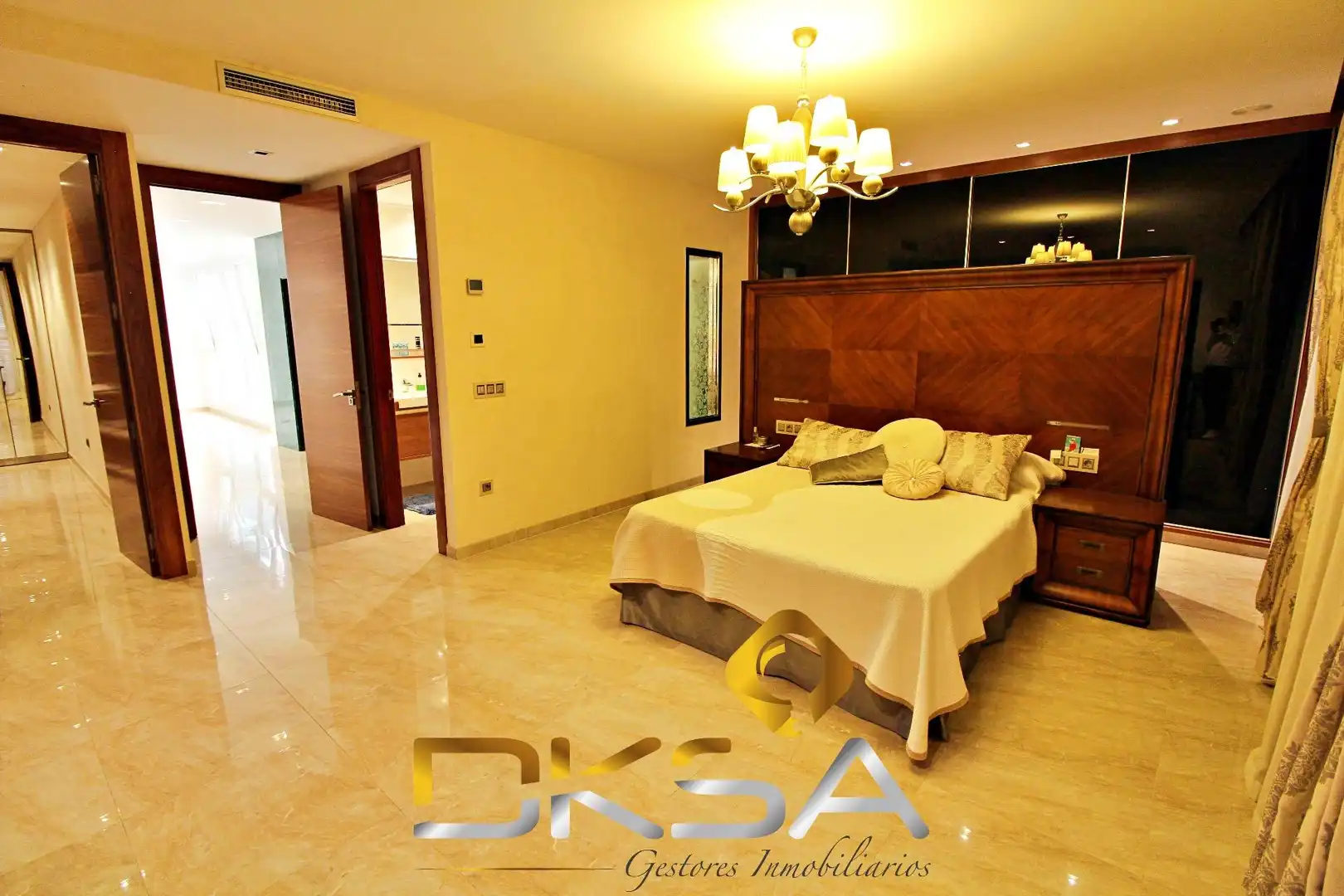 Habitación de Casa o chalet en venta en Vila-real con Aire acondicionado, Calefacción y Jardín privado