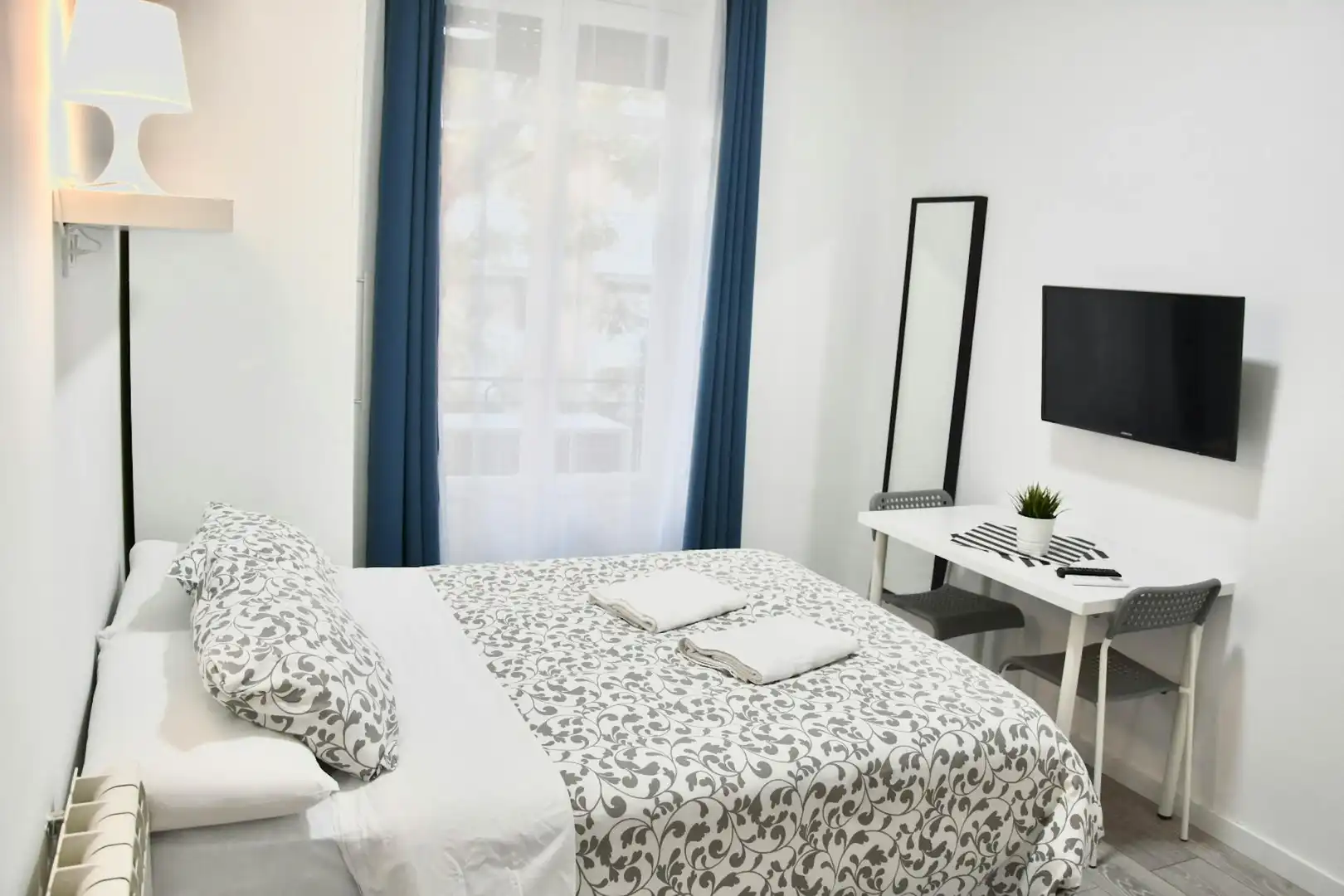 Bedroom of Flat for rent in Chamberí