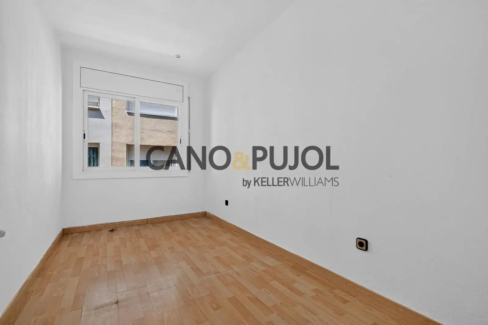 Habitación de Piso en venta en Palau-solità i Plegamans con Calefacción y Terraza