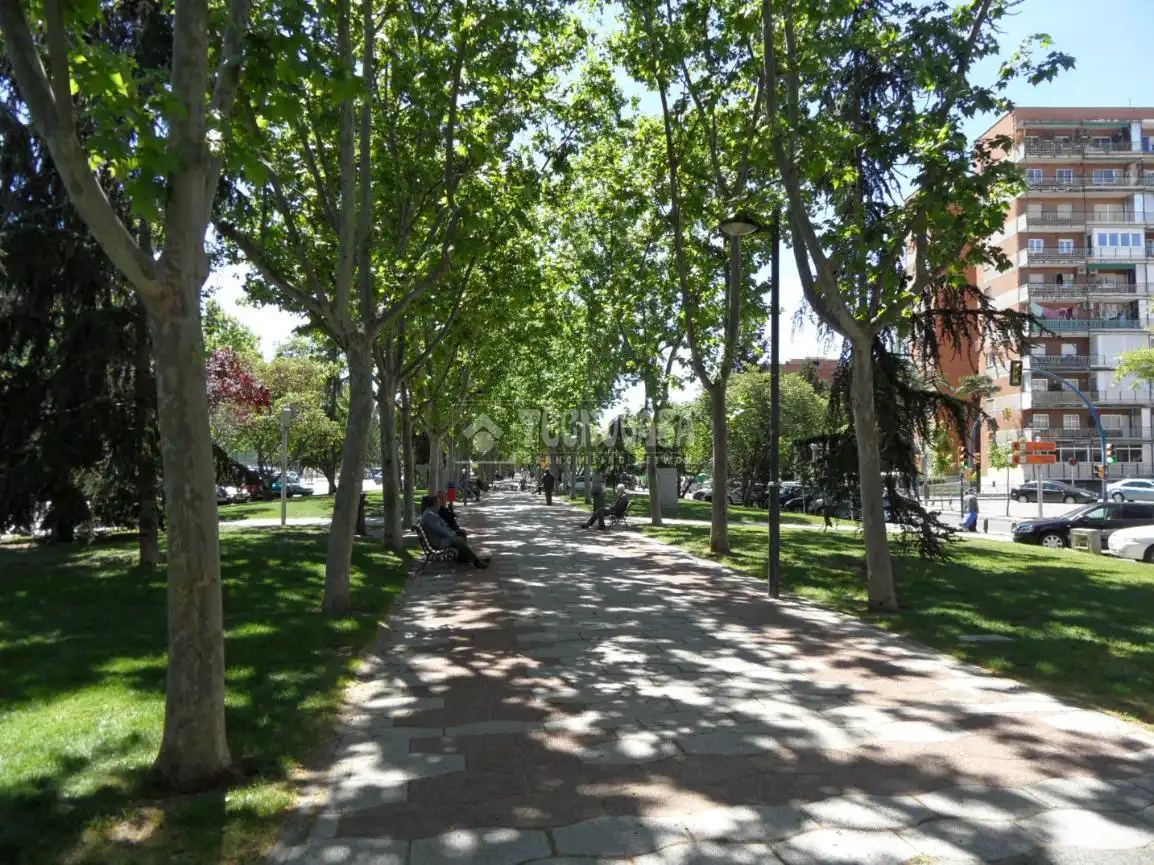 Vista exterior de Piso en venta en Leganés con Calefacción