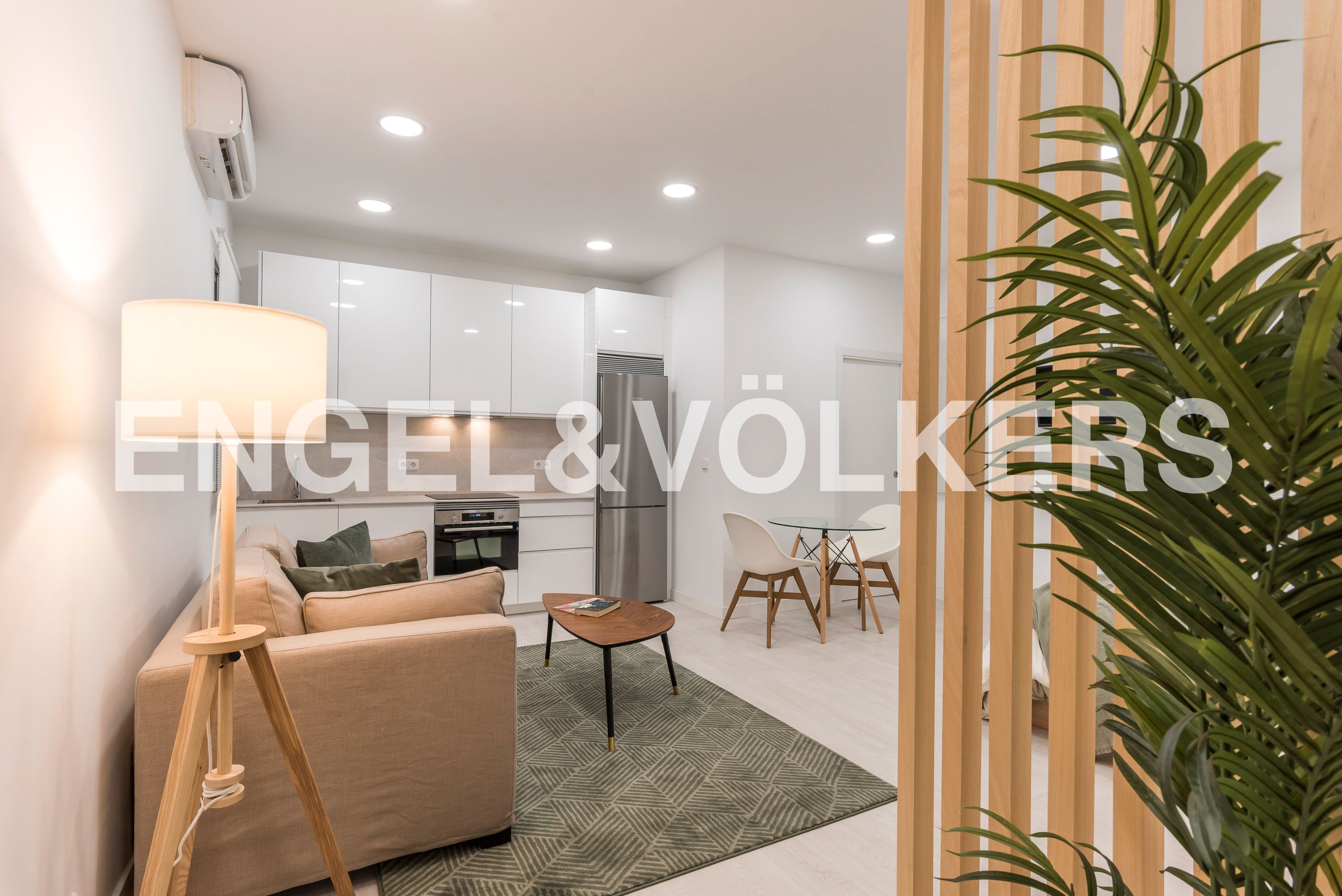 Living room of Apartment to rent in  Madrid Capital  with Air Conditioner, Heating and Furnished