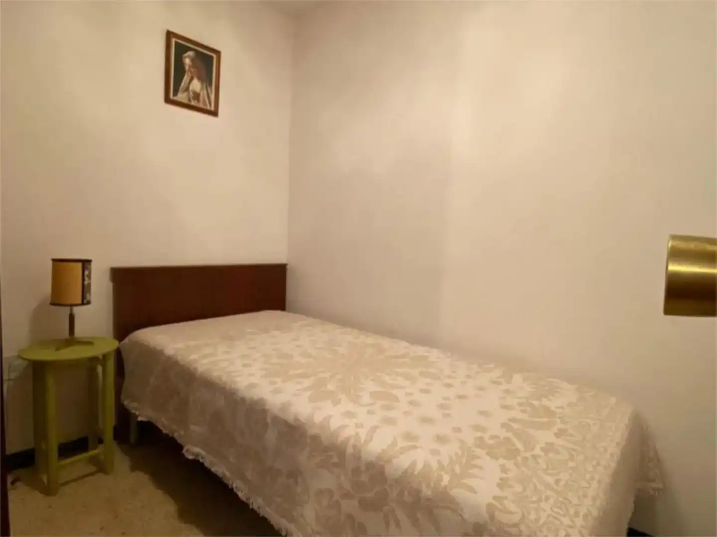 Habitación de Piso en venta en Alcubilla de Avellaneda con Trastero, Amueblado y Balcón