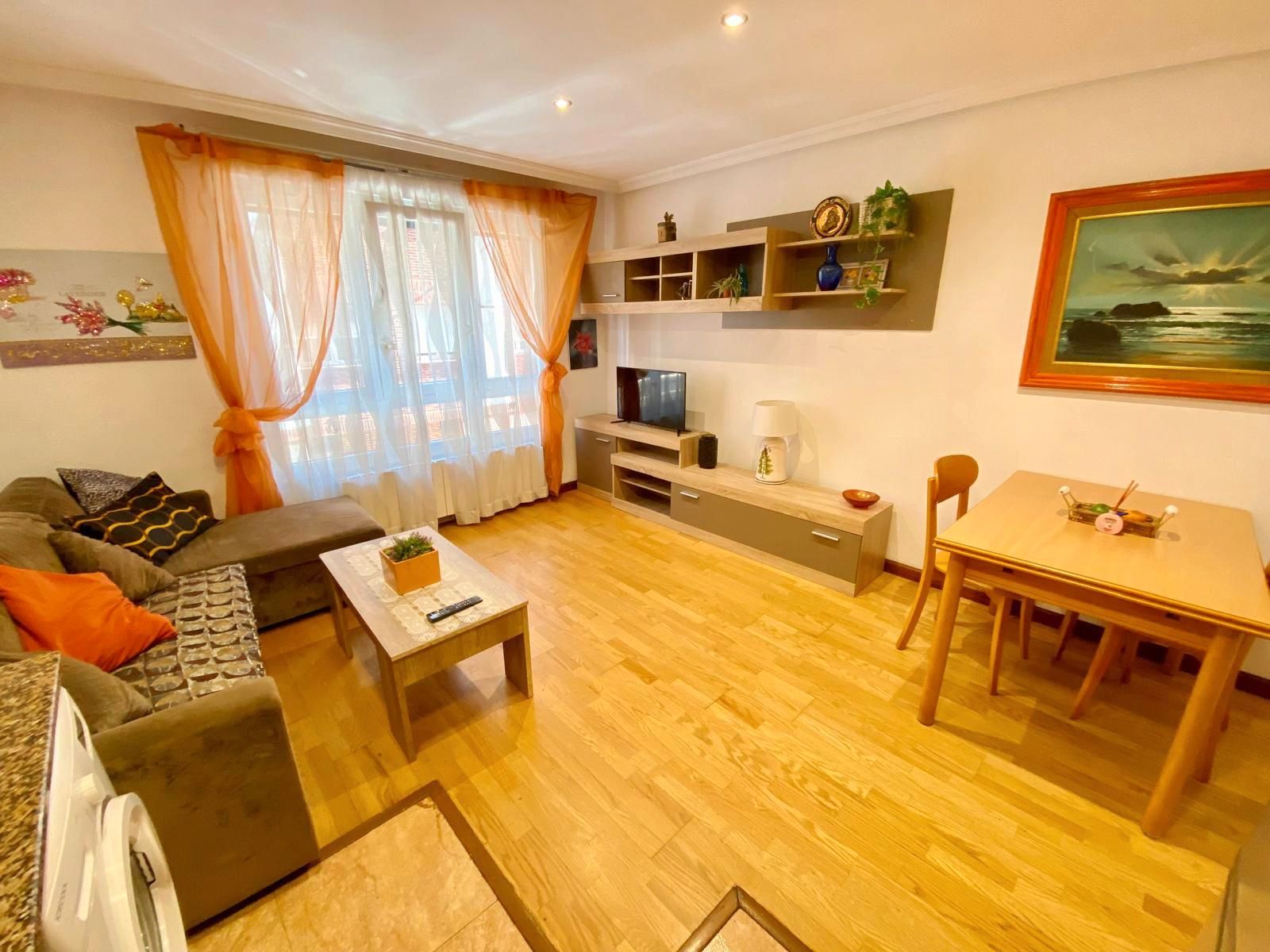 Sala de estar de Apartamento en venta en Gijón  con Calefacción, Parquet y Terraza