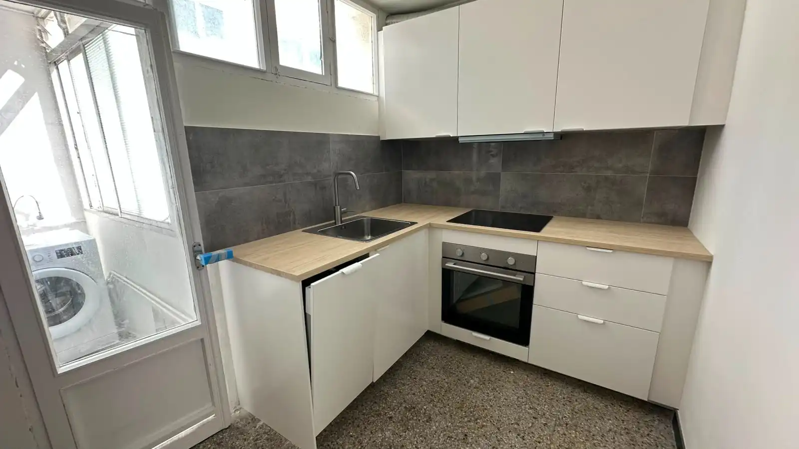 Kitchen of Flat for rent in Ferrol  with Furnished, Oven and Washing machine