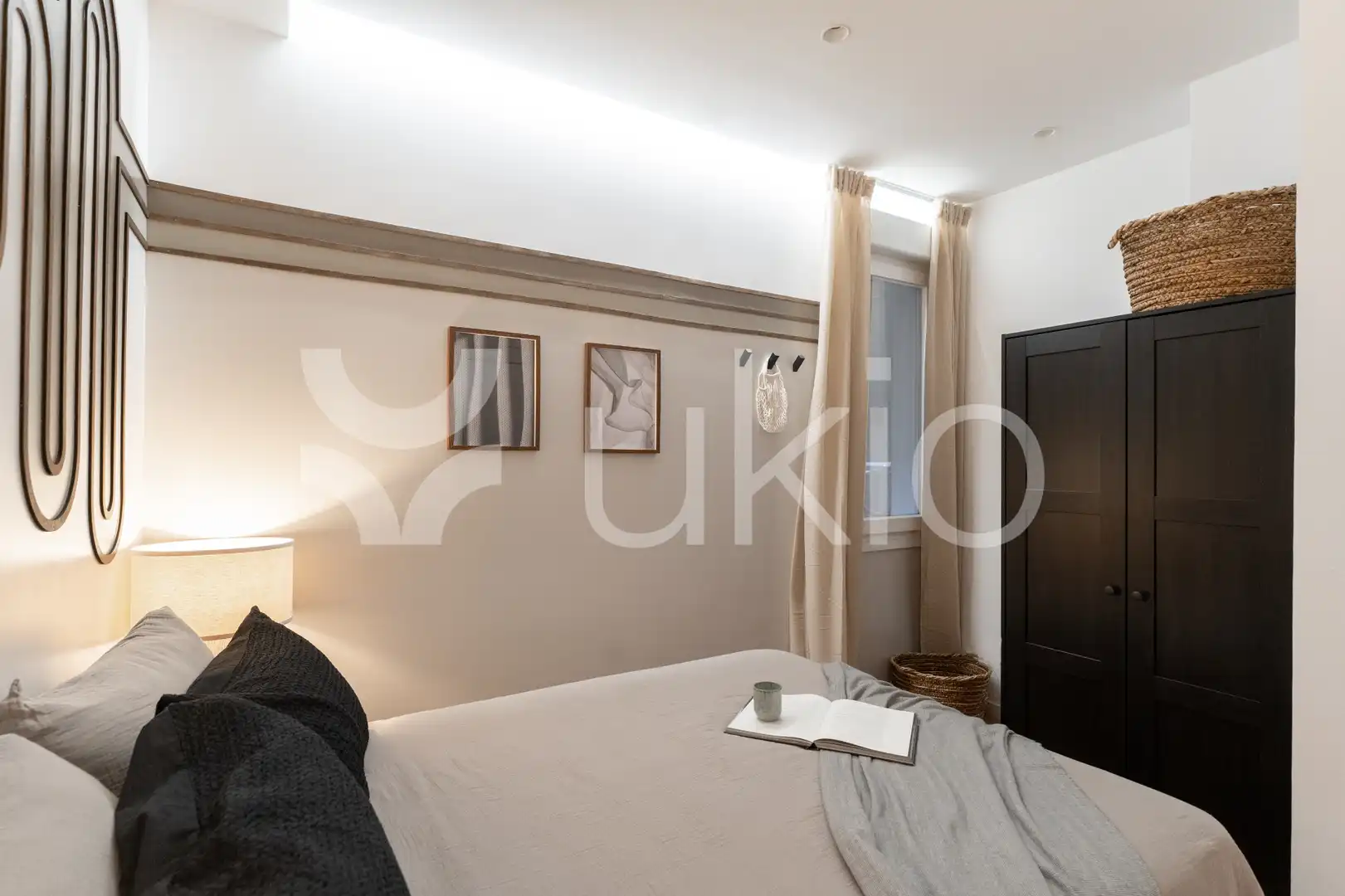 Habitación de Apartamento de alquiler en Madrid con Aire acondicionado, Calefacción y Amueblado