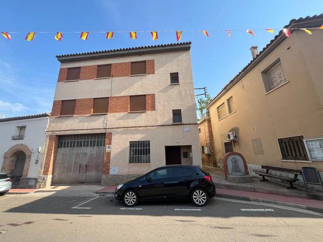 Piso en Venta en Calle la Portalada, 2 en Pinseque