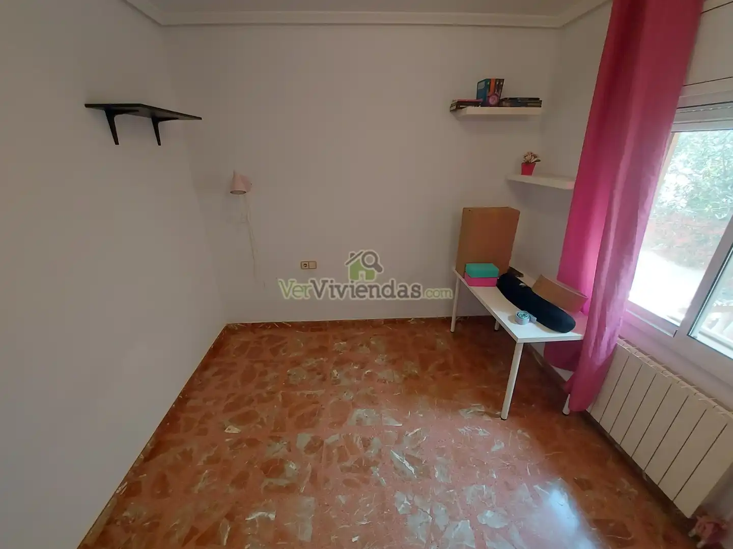 Dormitori de Casa o xalet en venda en Vallirana amb Calefacció, Jardí privat i Terrassa