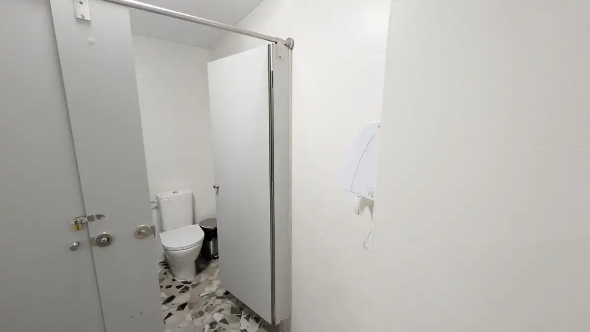 Local comercial en venta en Avenida Artista Remigio Soler López, imagen 21