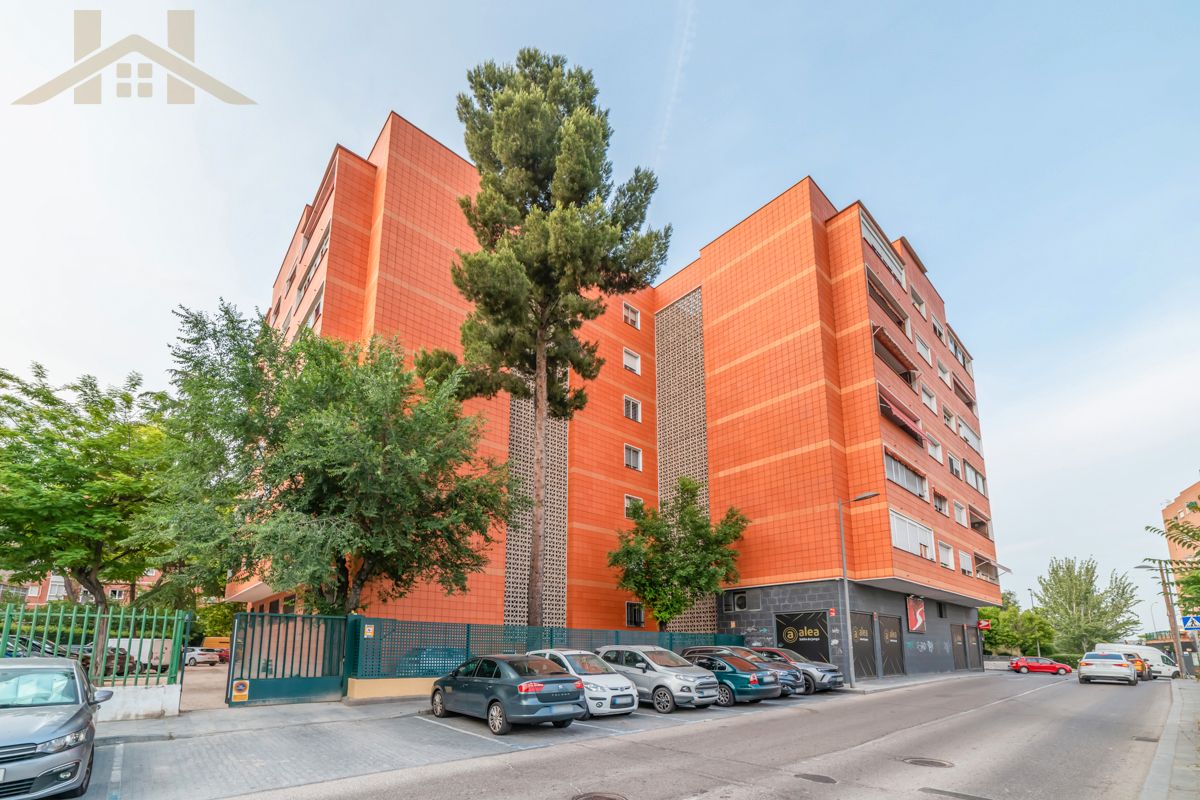 Vista exterior de Pis en venda en Valdemoro amb Aire condicionat, Calefacció i Jardí privat