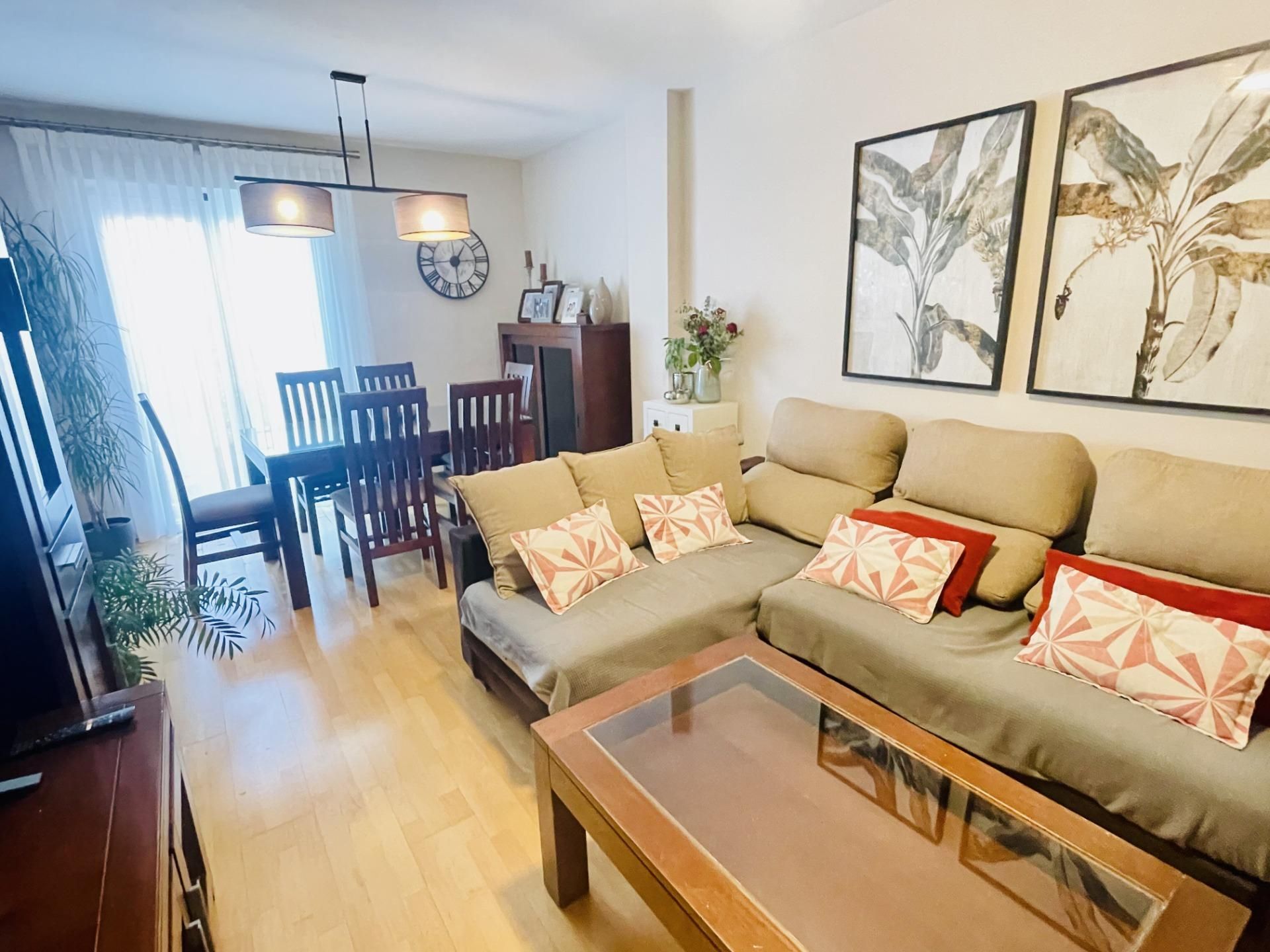 Sala d'estar de Pis en venda en Antequera amb Aire condicionat, Calefacció i Jardí privat