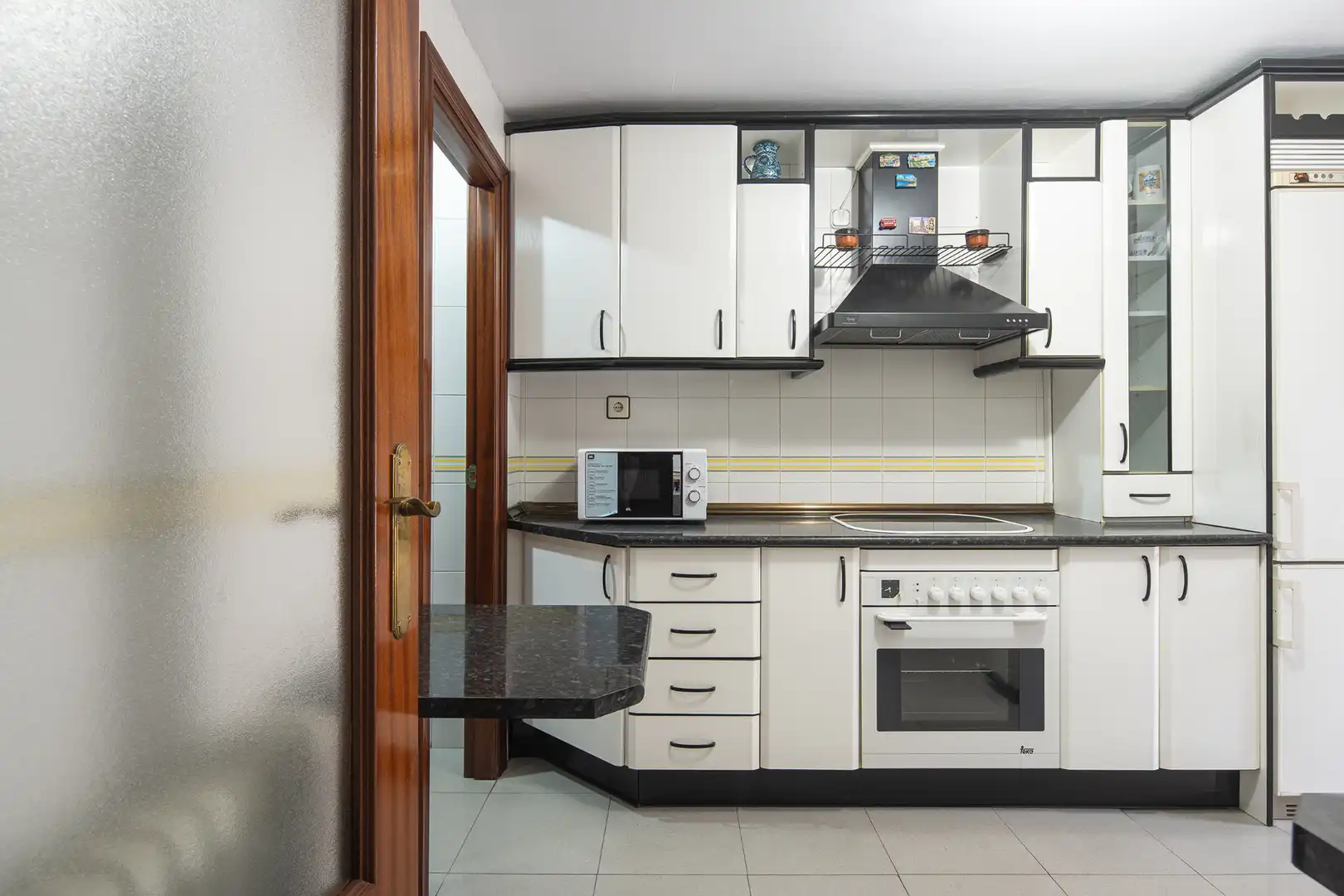 Casa adosada en venta en Angustias - Chana - Encina