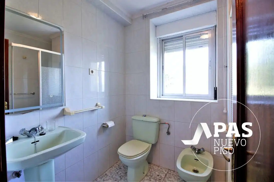Baño de Casa o chalet en venta en Riotuerto con Calefacción, Jardín privado y Terraza