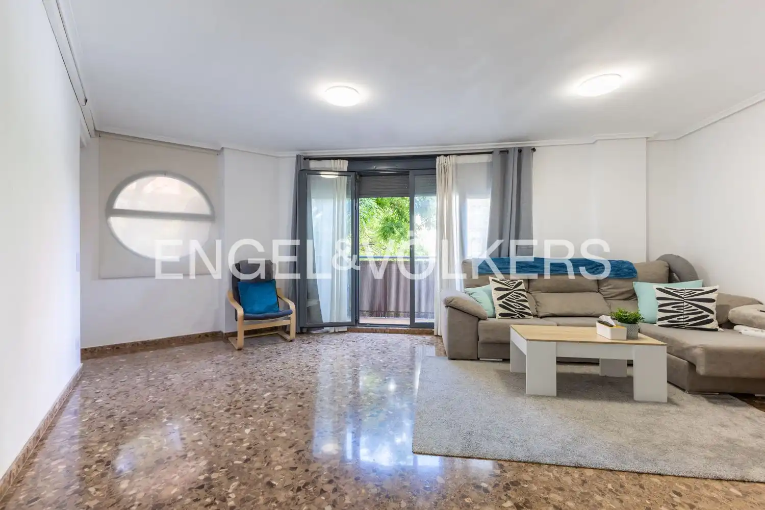 Sala d'estar de Dúplex en venda en Valencia amb Calefacció i Balcó