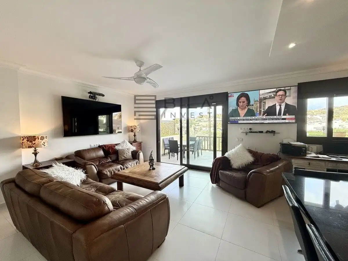Chalet con piscina en venta en Urb. las Cabañas de Riviera, imagen 4