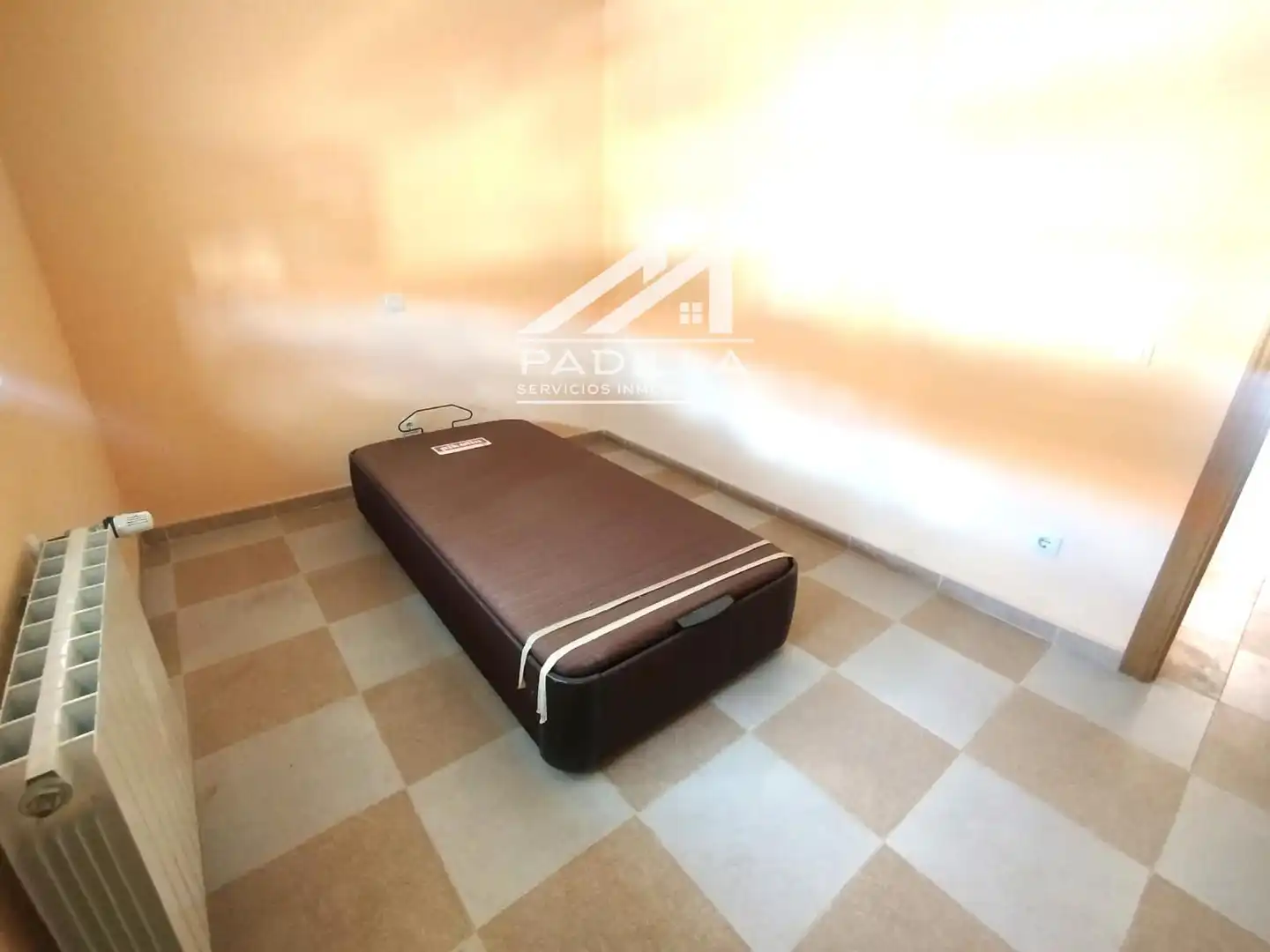 Habitación de Casa adosada en venta en Méntrida con Calefacción, Jardín privado y Terraza