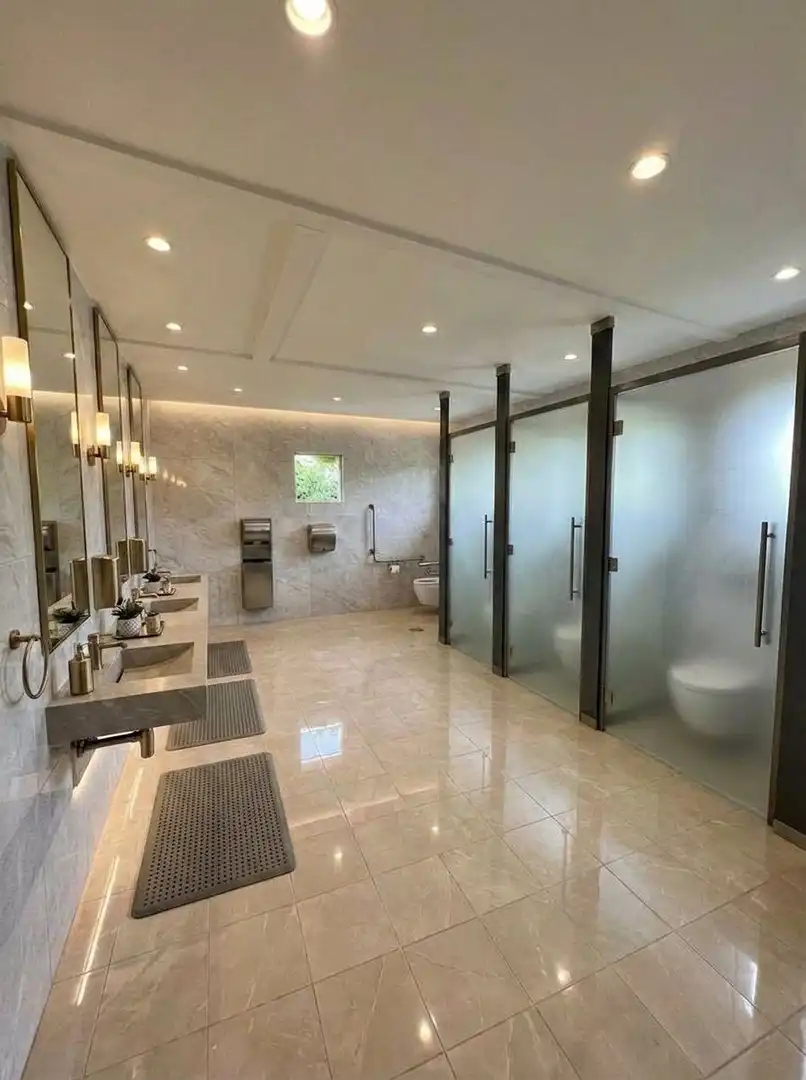 Baño de Ático en venta en Estepona con Aire acondicionado, Terraza y Piscina