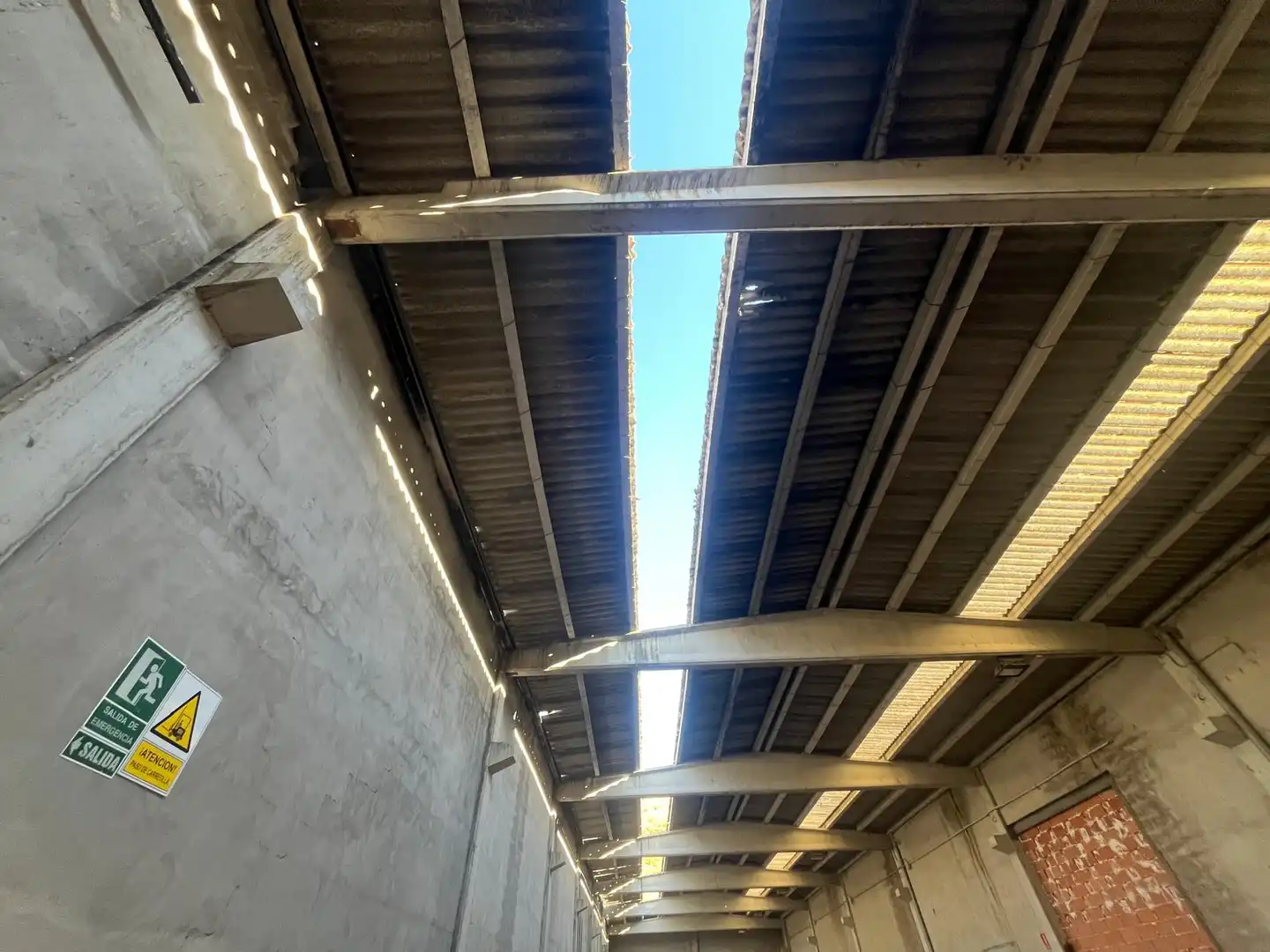 Industrial buildings for sale in Calle Río Huerva, 18, Cadrete